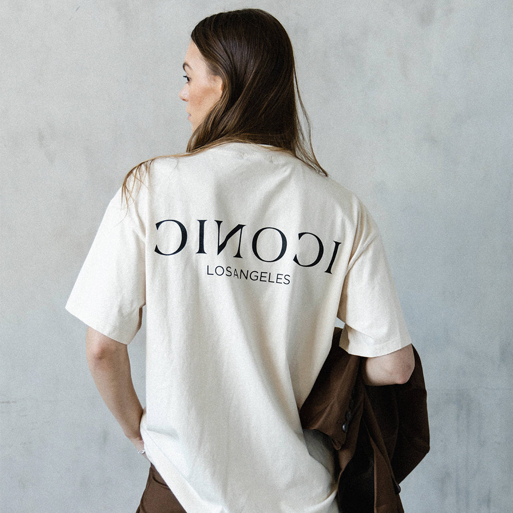 Iconic Essential Tee-Shirt Nude Female Back